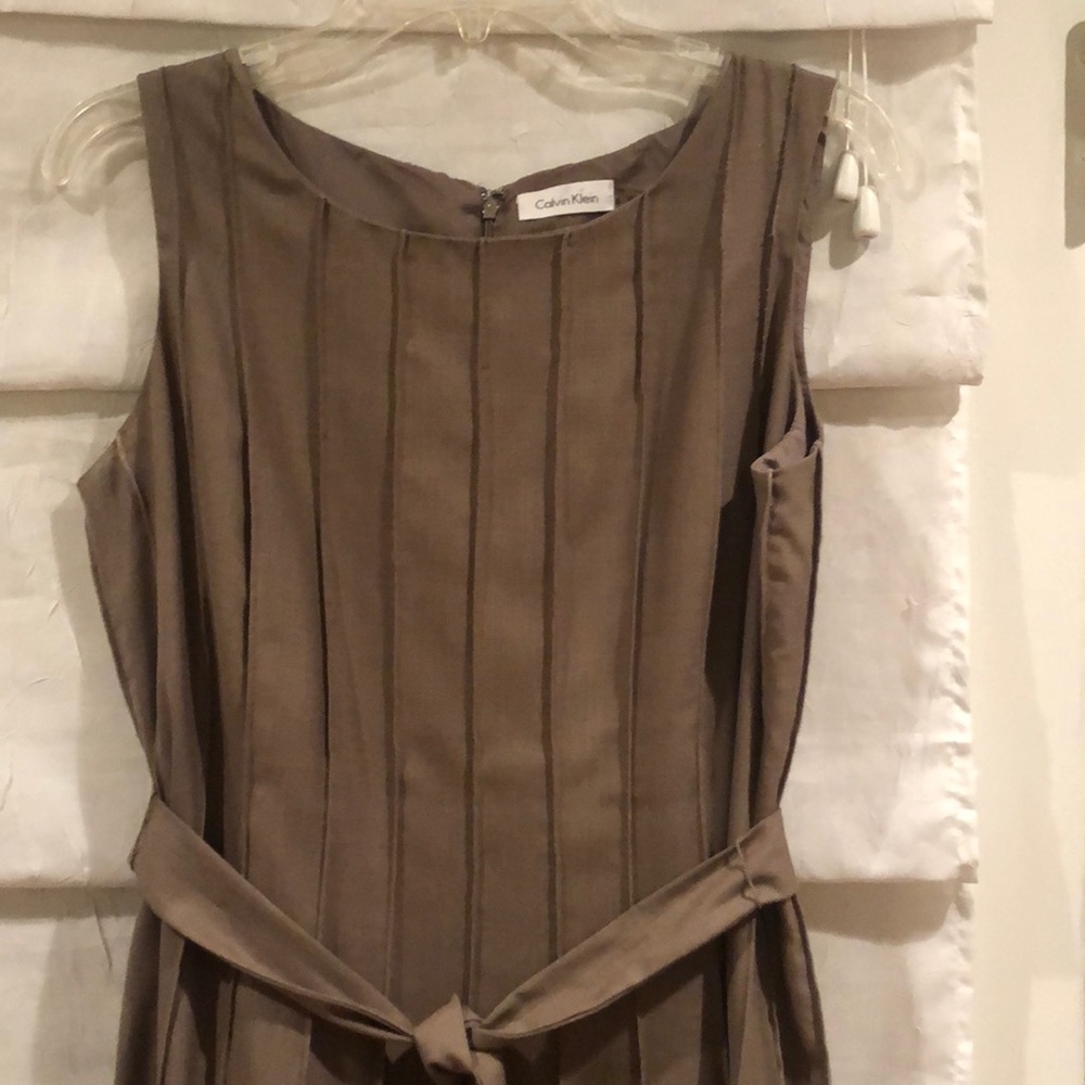 Dress - Picture 2 of 5
